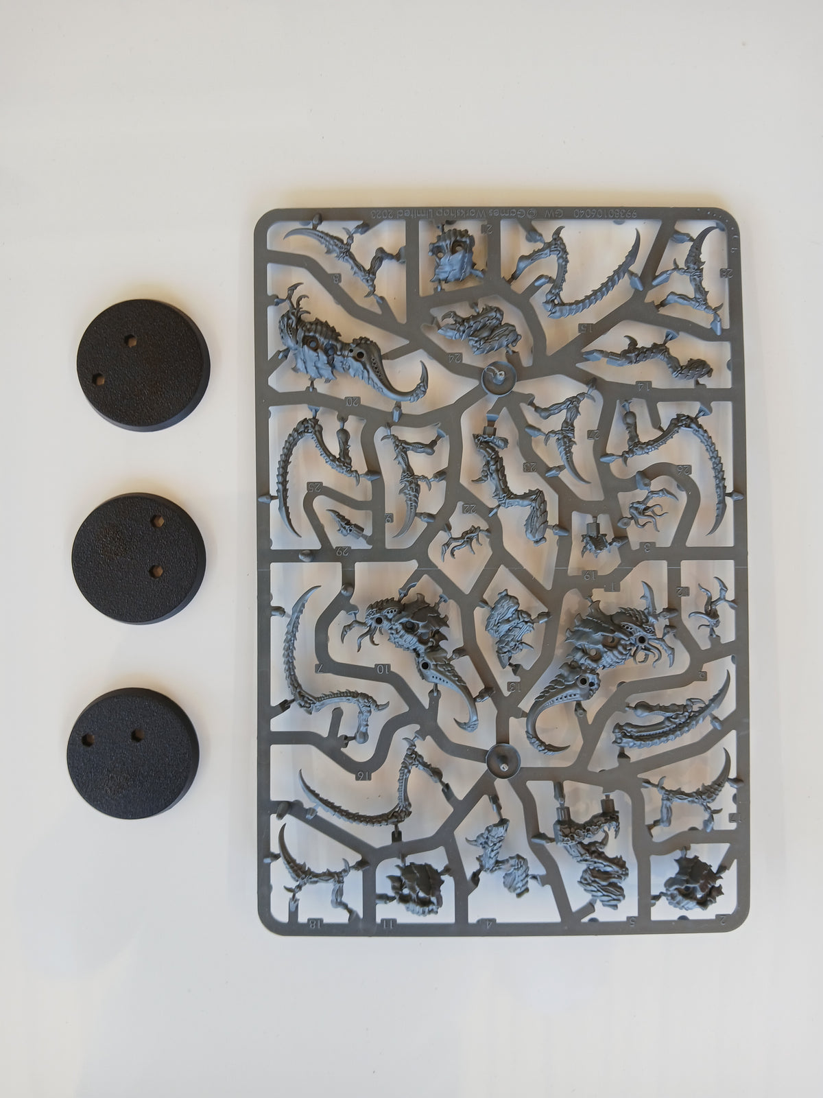 Warhammer 40000 Tyranids Von Ryan’s Leapers X3 New on Sprue